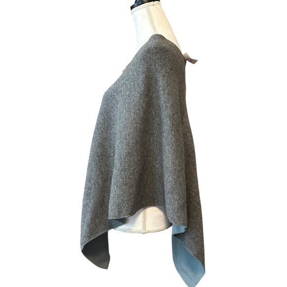 NWT Nardi & Tagliaferri Italy Blue Grey Soft Wool Zip Up Shawl Cape Poncho OS - Picture 4 of 6